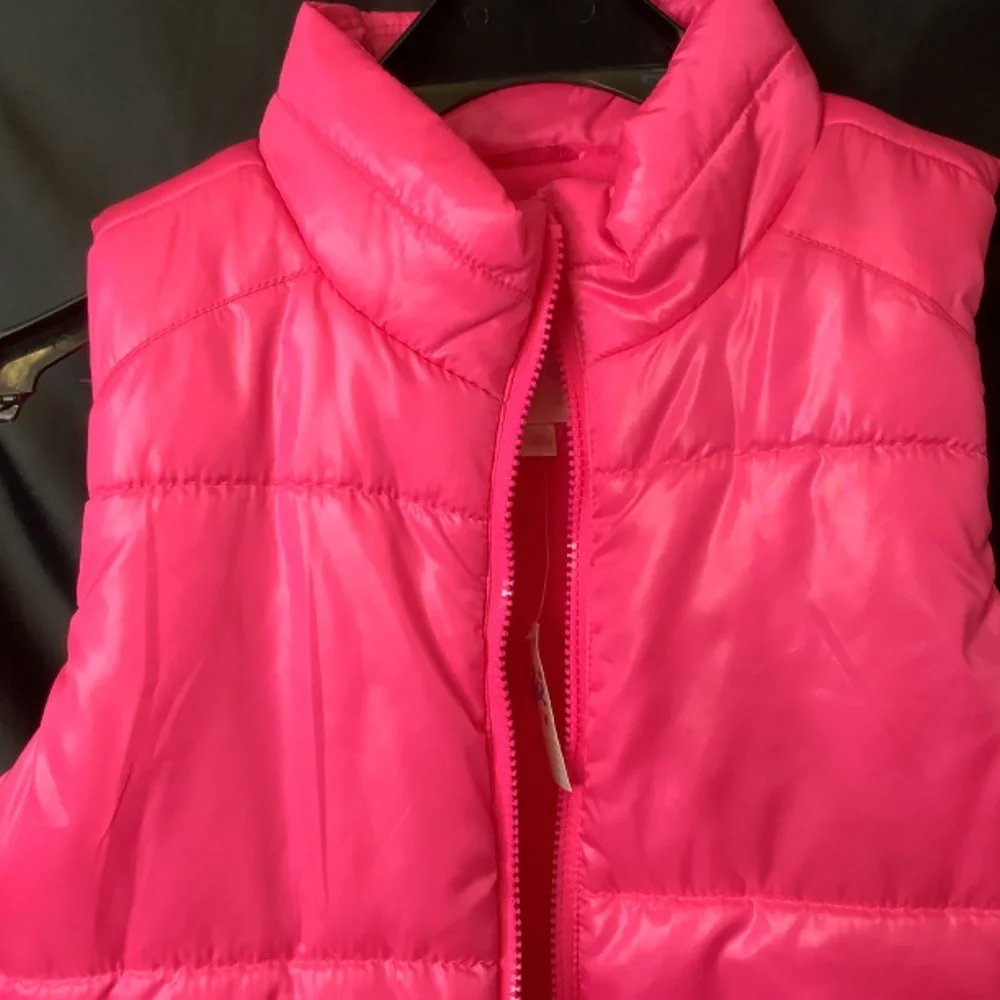 NWT‎ Justice big girls hot pink puffer vest